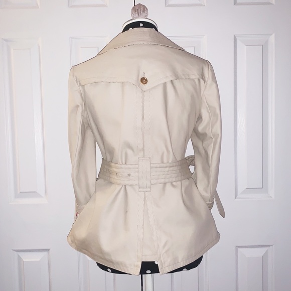 COACH | Tan Jacket Poppy Collection - Picture 4 of 9